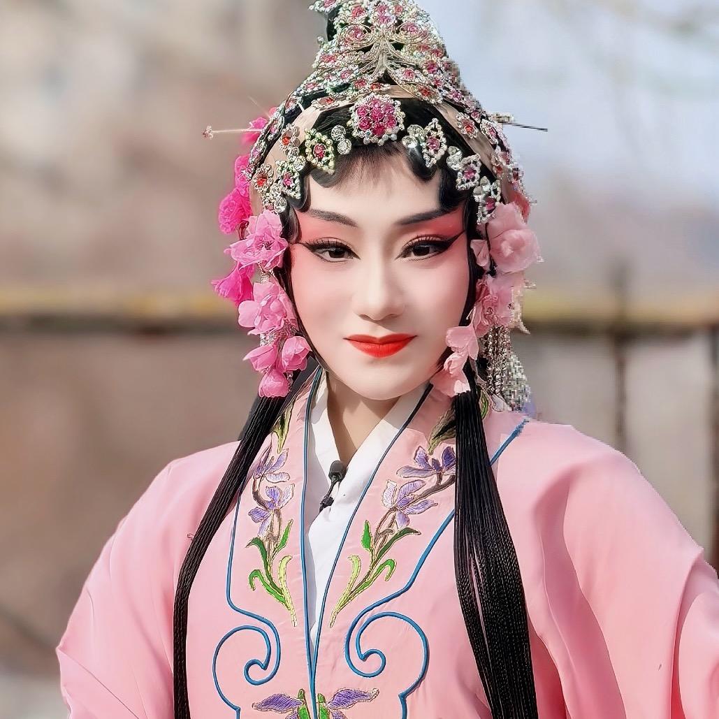 吕剧晓晨