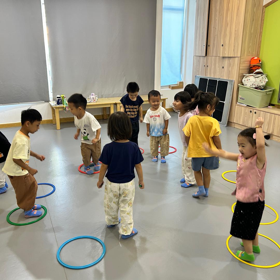 红黄蓝冰冰老师