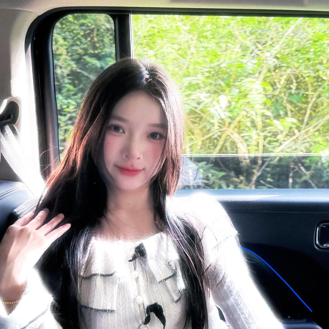 爱化妆的姚姚吖