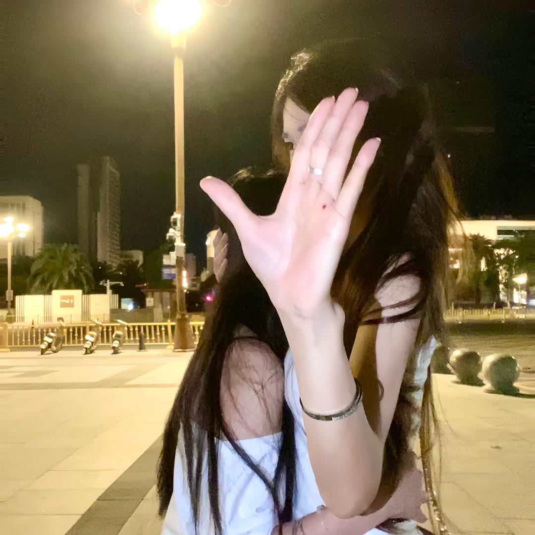 妈妈说名字太长会有傻子跟着念。