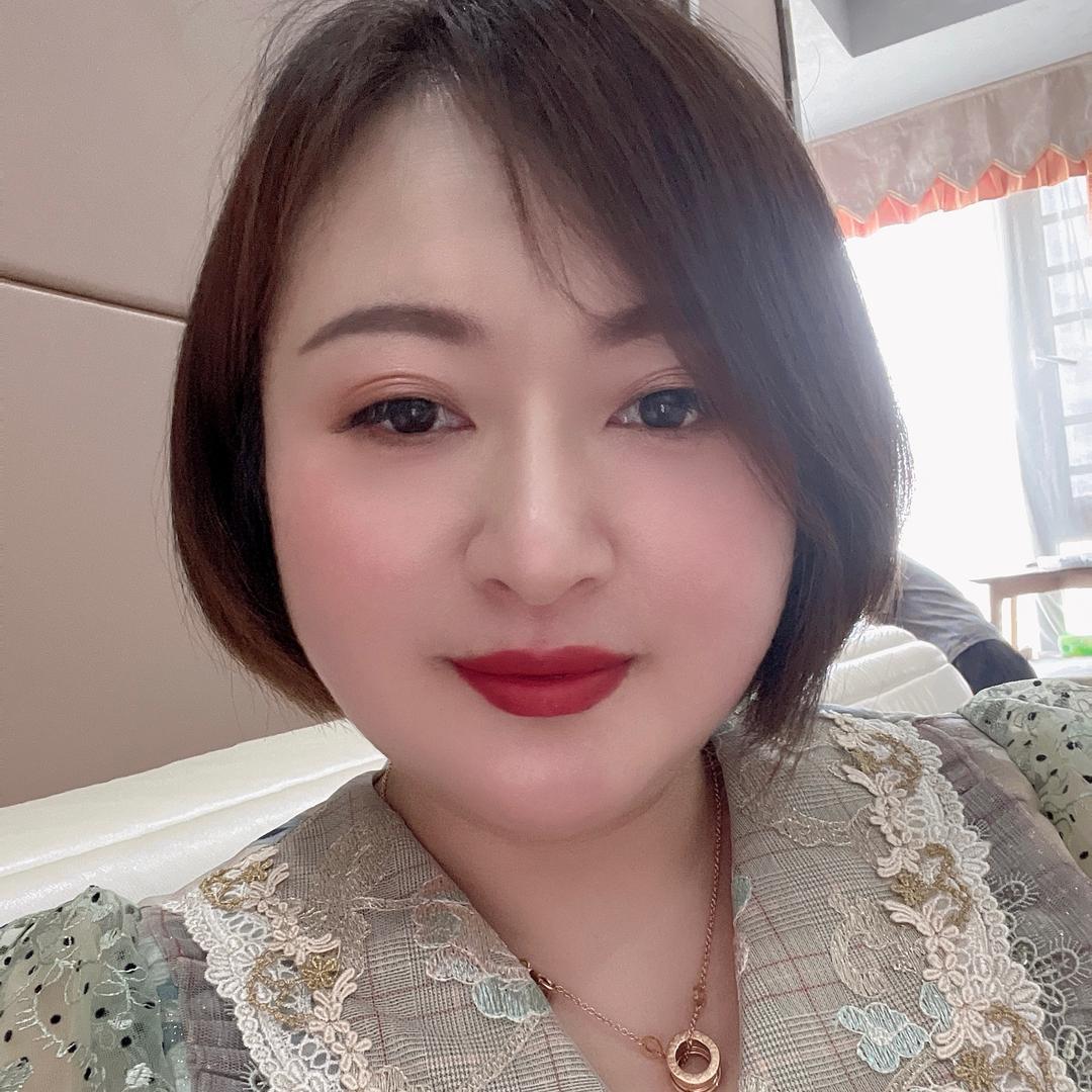 盈通洒水车厂家程春晓