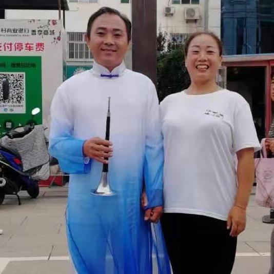 小玲。