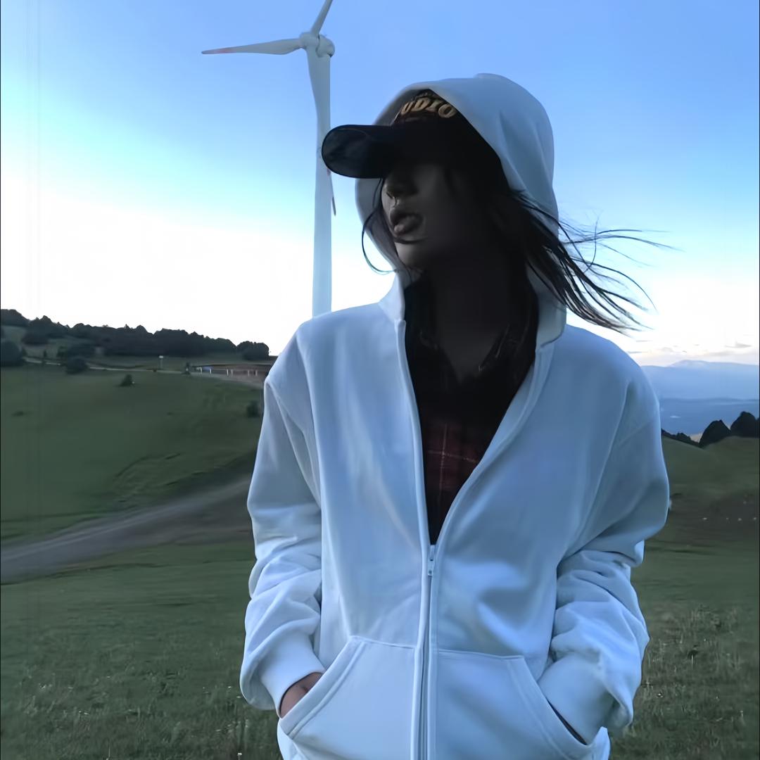 努力卖鞋的小美