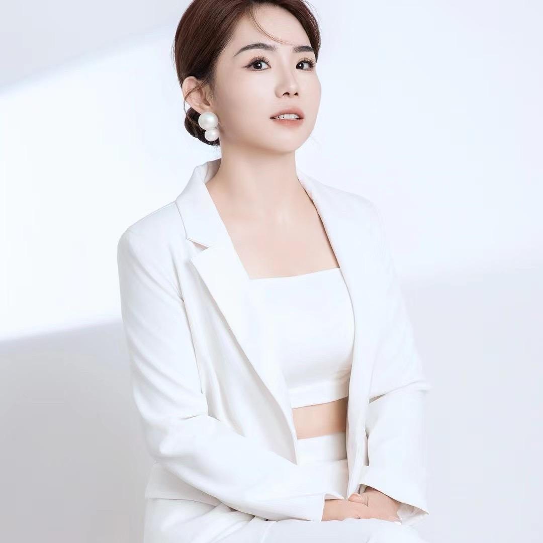 汉中专注美业    李丽