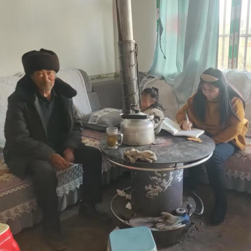 驻村小杨是记Z