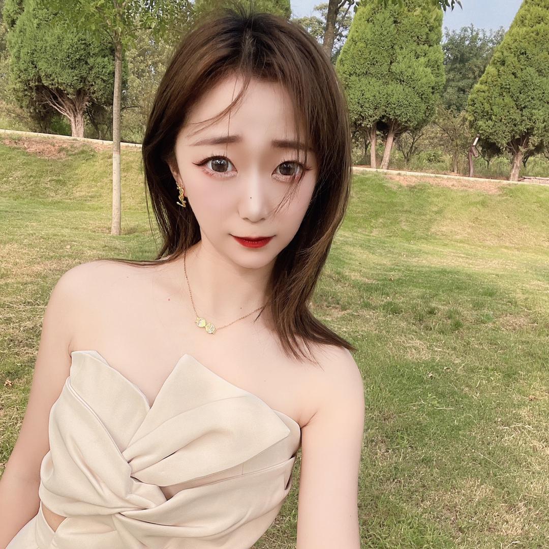 小范粒儿