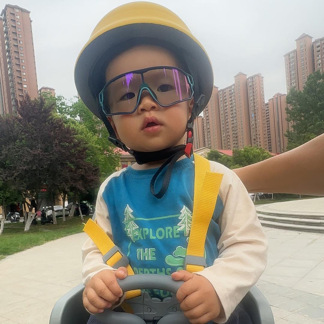 汤汤爸爸爱遛娃