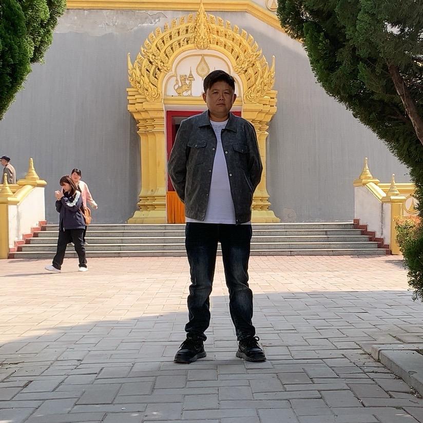 李磊逛牛羊（牛老弟）