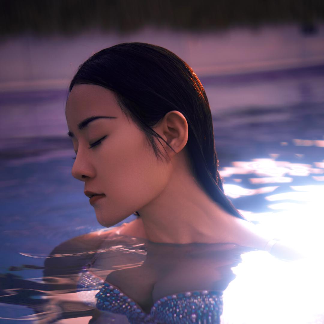 美人鱼自由潜水舞教练美竹