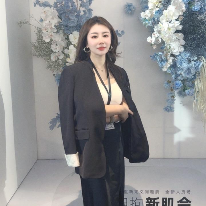大～小～姐