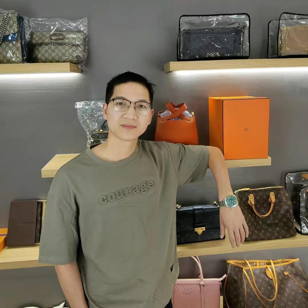 福州沐兮包包名表首饰百货商行