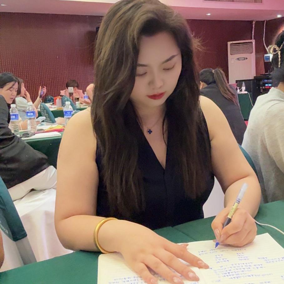 王双 新艺美业 妮苛芙