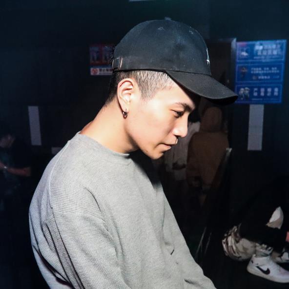 Dj 王迦羿(dj梓是大哥dj梓是顶流)