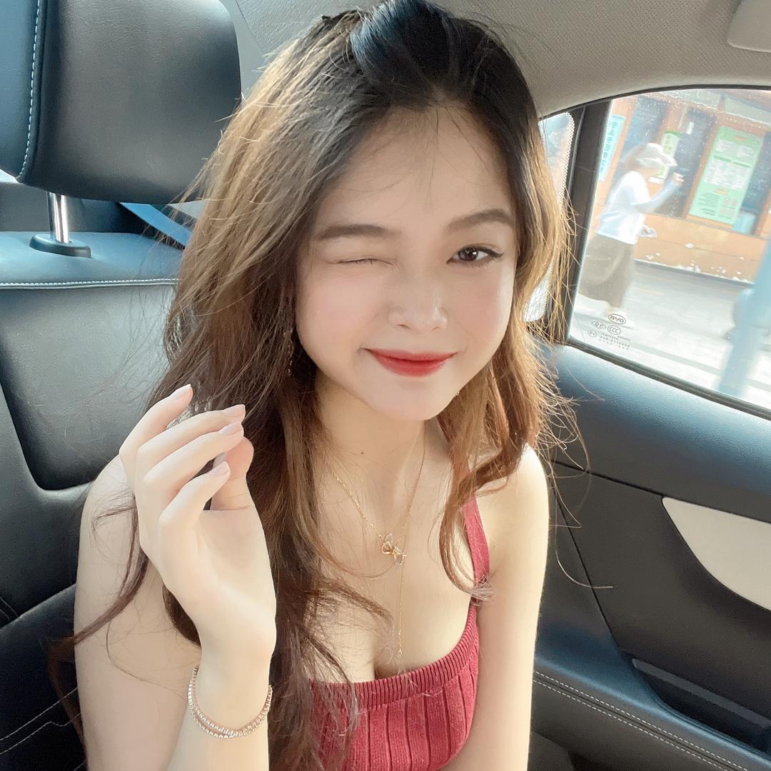 不漂亮的草莓小姐🍓