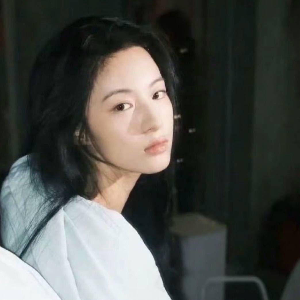 虞美人.