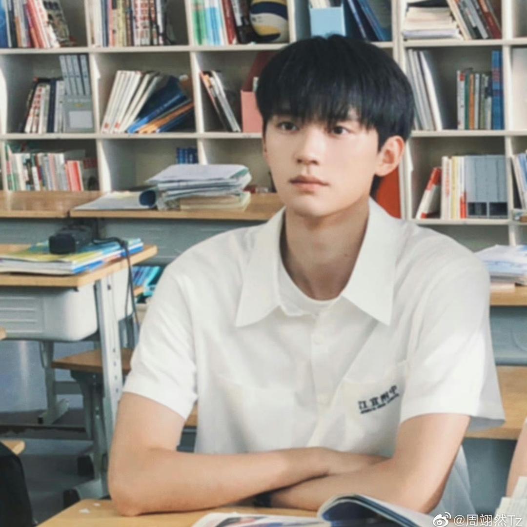 小明。