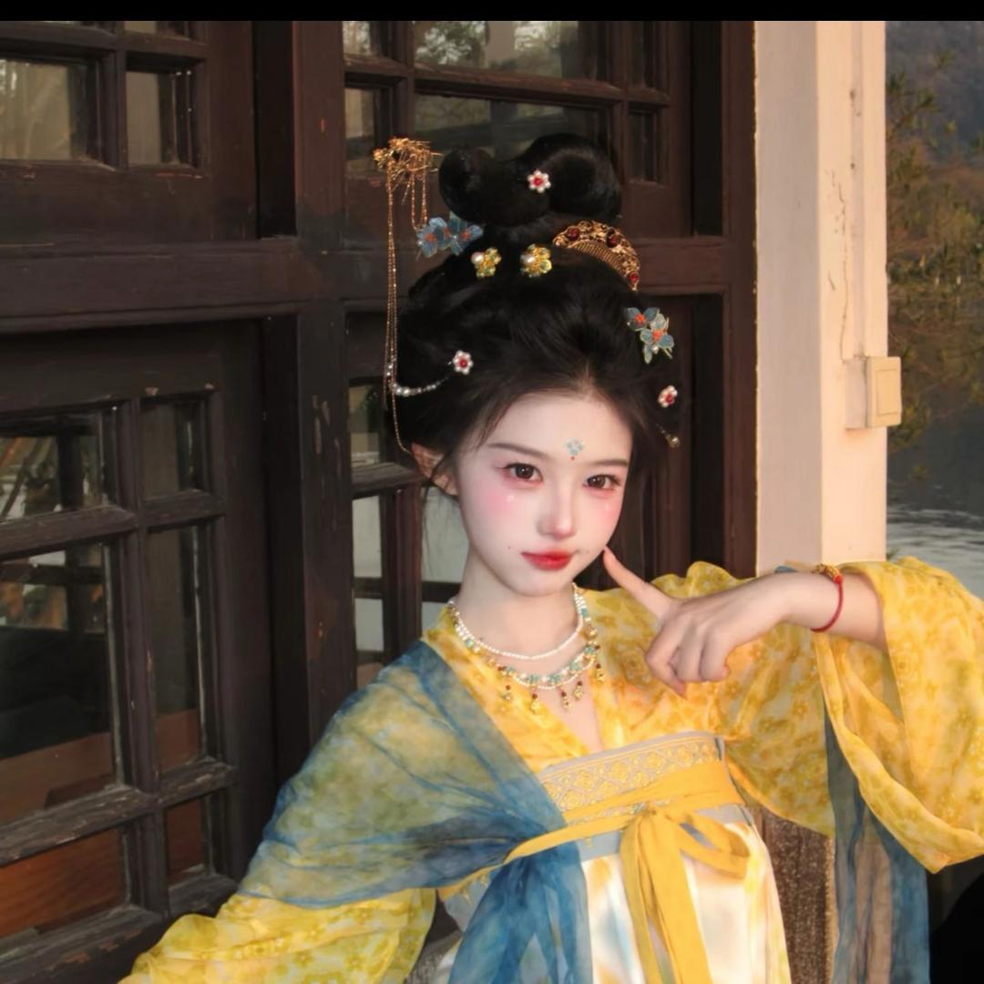 济南青衣阁老板娘
