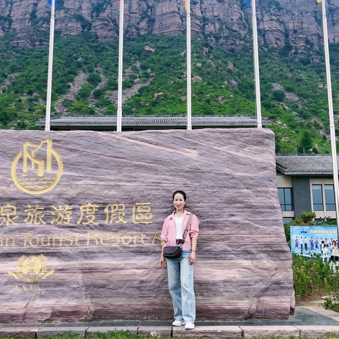 牛屯Logo 时尚女装