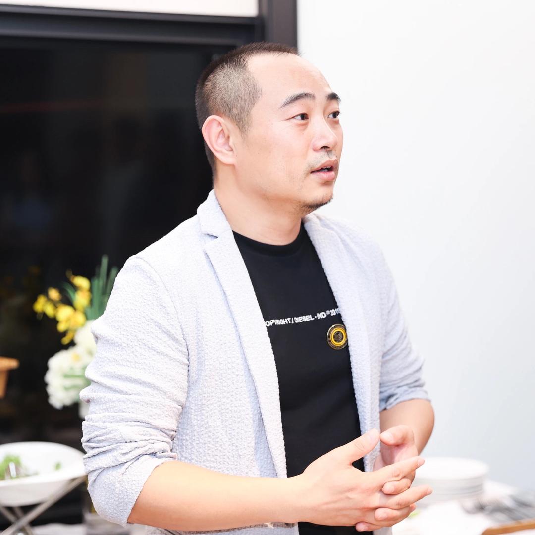 于飞艺术圈