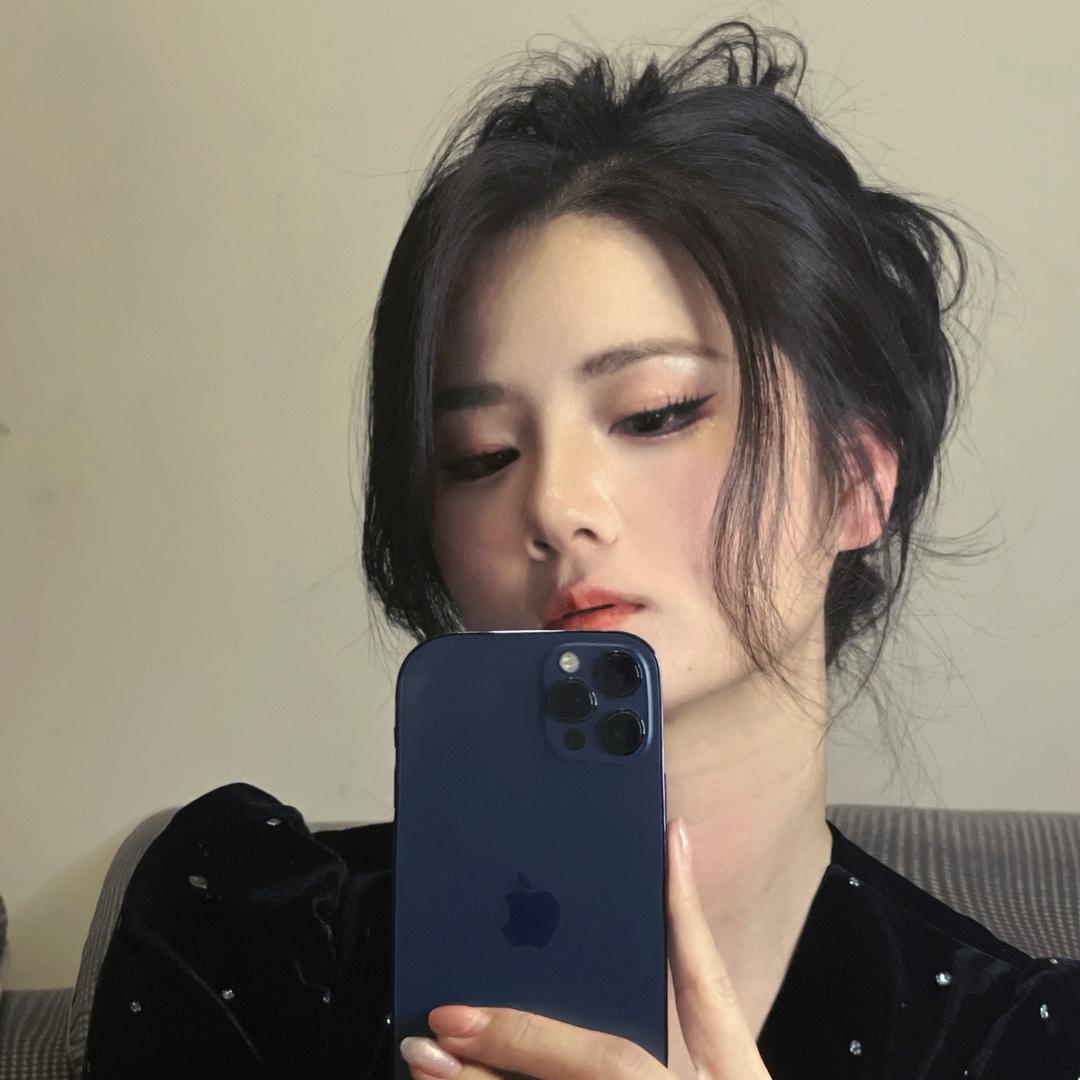 彤彤、