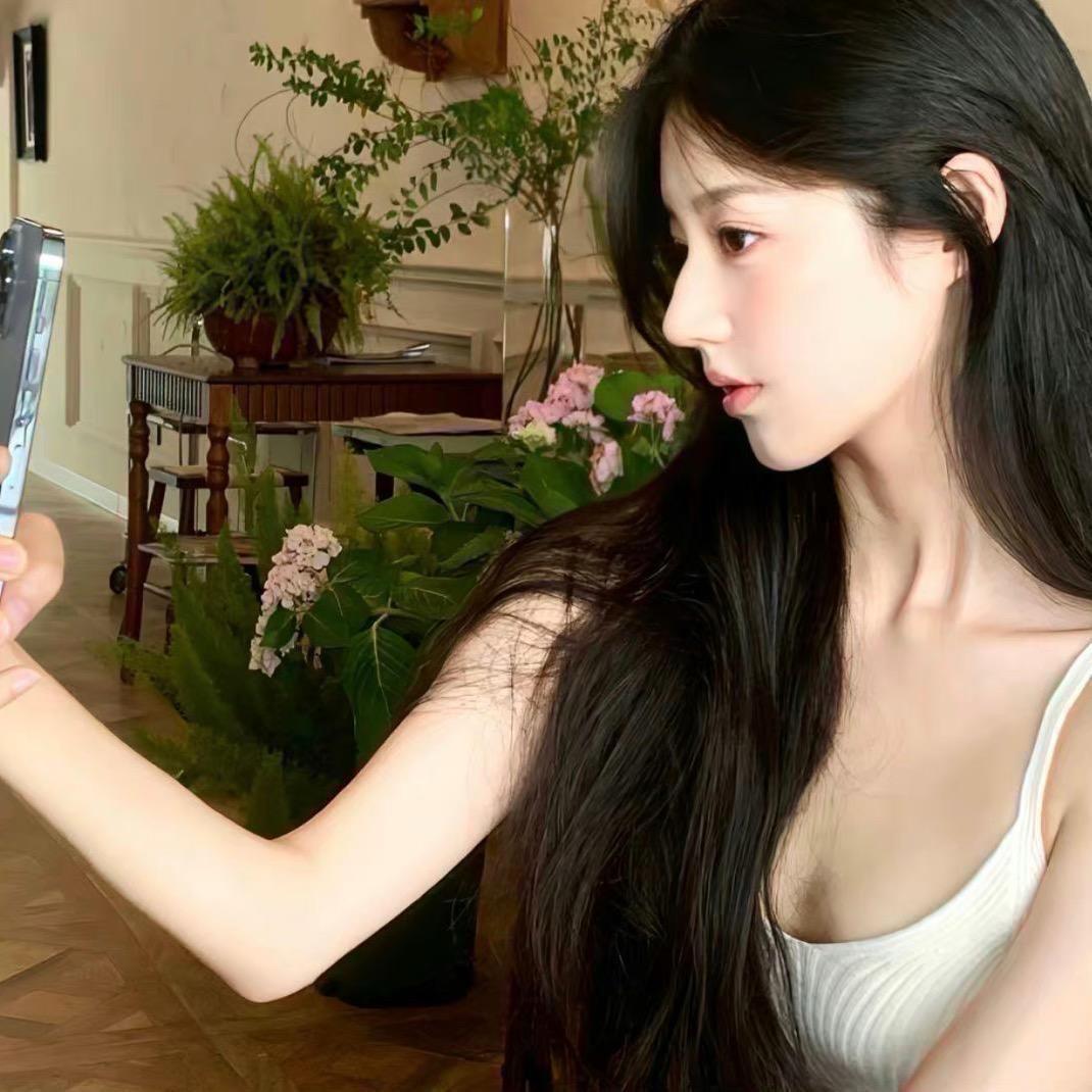 泡芙味的女孩子OwO