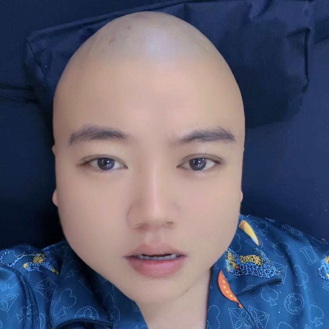 这胖子是光头
