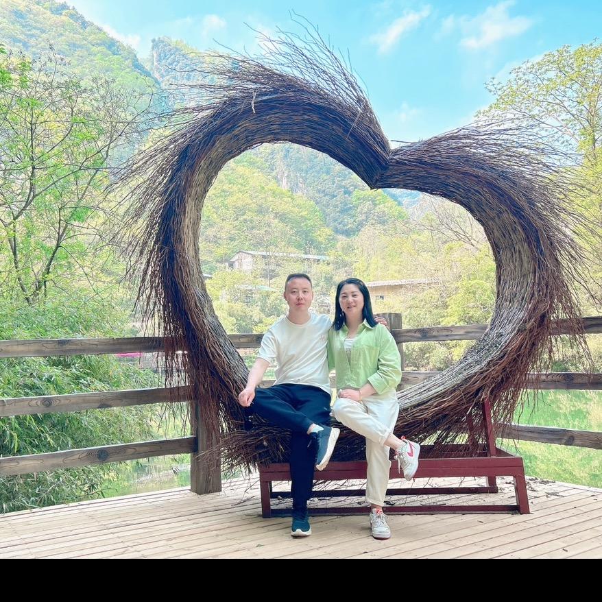 老周的小媳妇