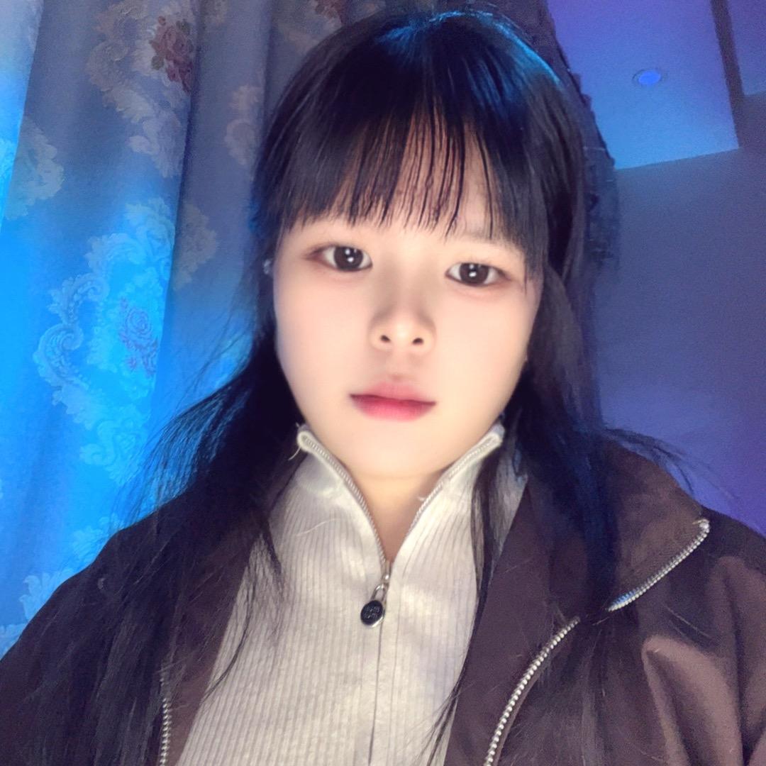 小雪儿👑👑👑