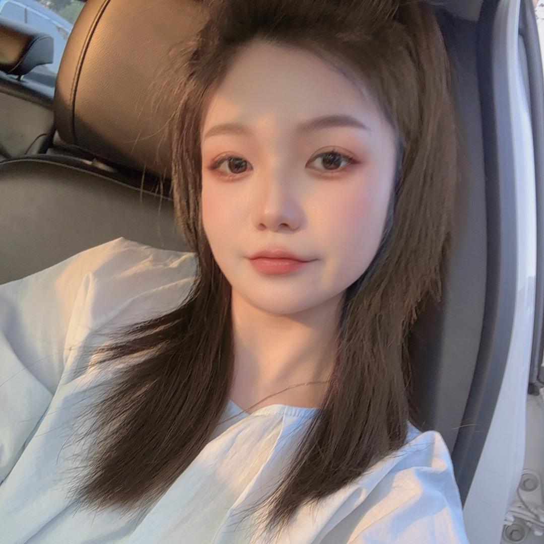 初伊潮品服饰直播号