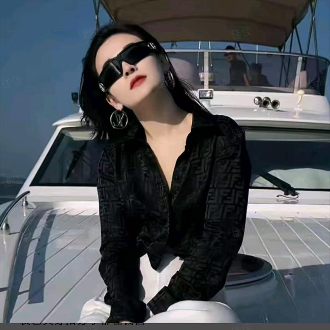 袁艺灵~爆款精选穿搭