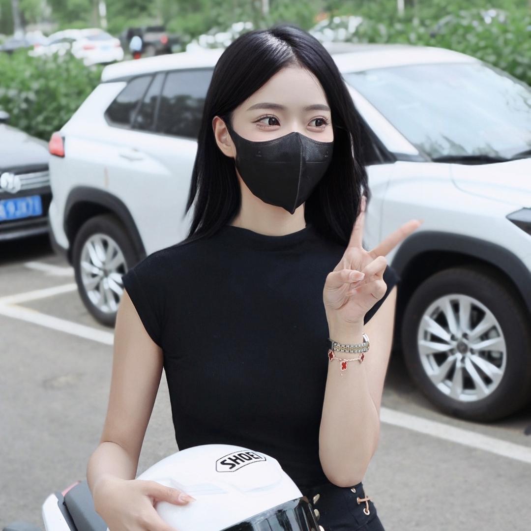 不压弯的玥玥