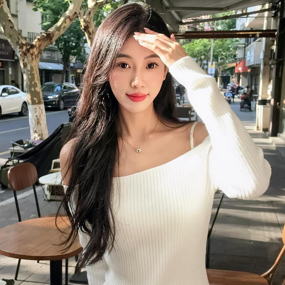 彤彤（必发財）¹⁸¹⁸