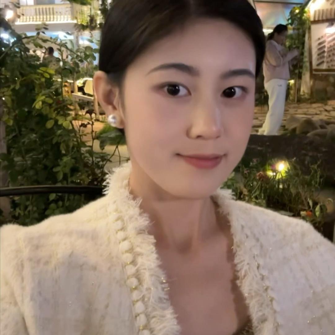 宏姐来了
