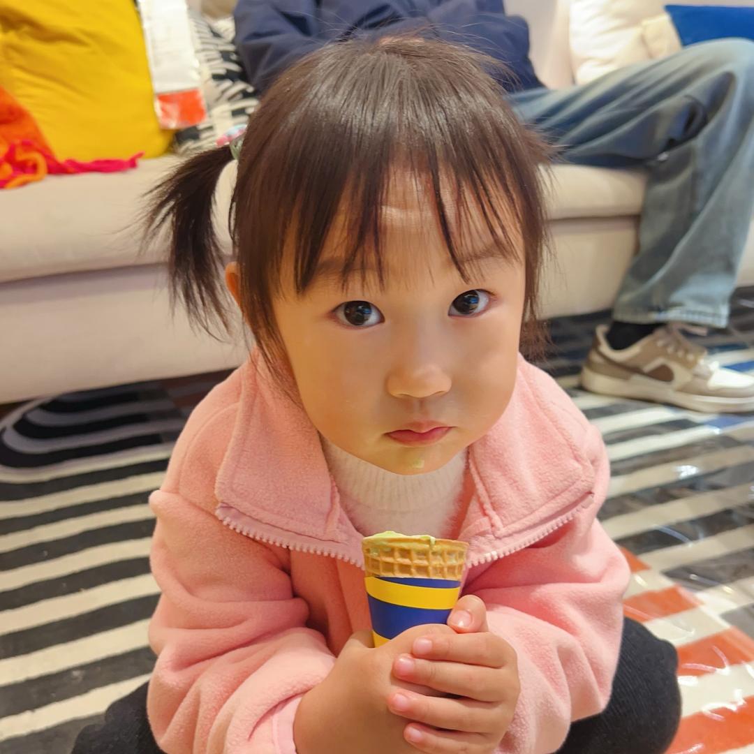 佟年小确幸（晗麻麻）