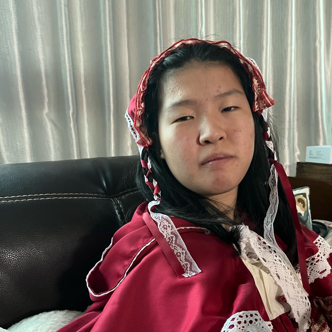 U C W M W菠萝翟子幸