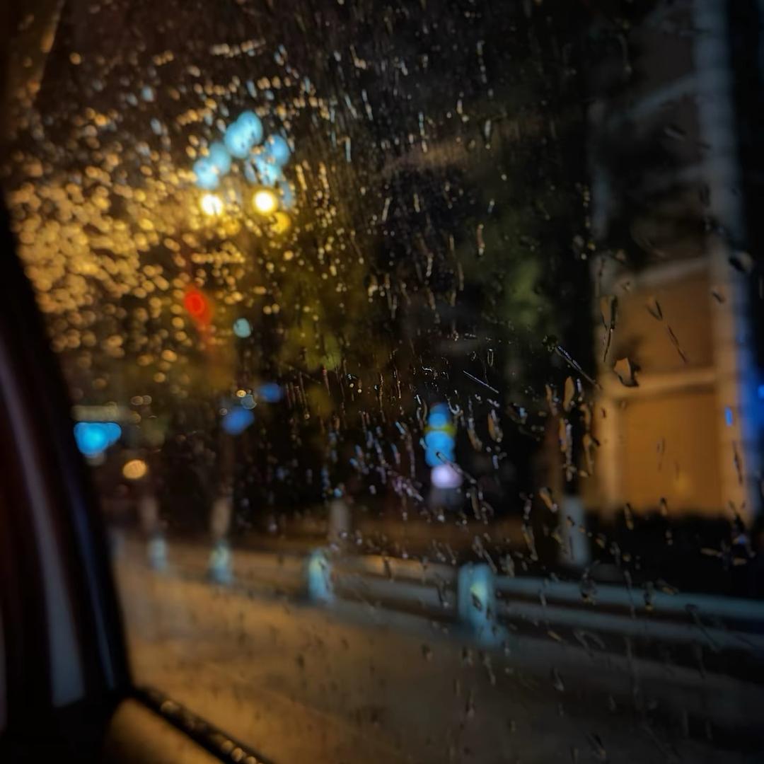 善良的黄毛屌丝男士