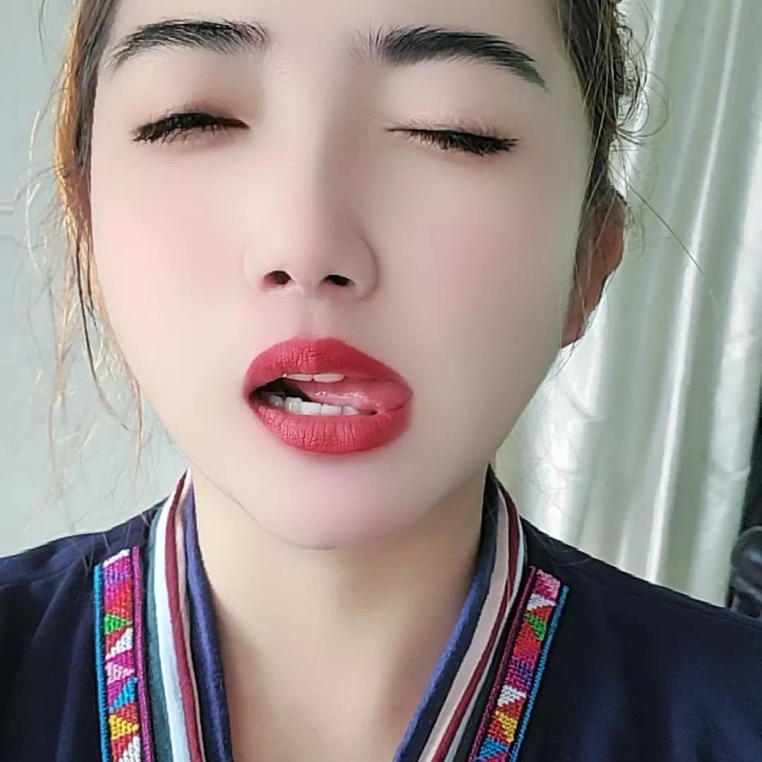 听音乐喝聚茶🍵