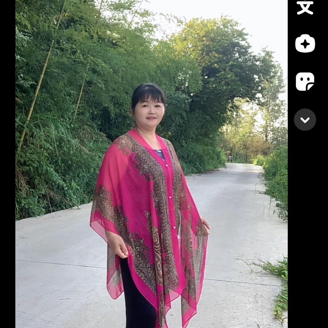 彩英