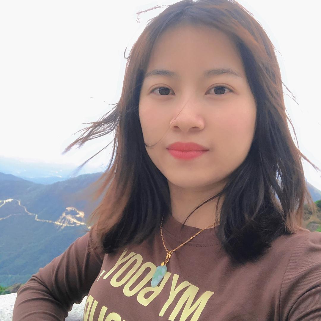 华