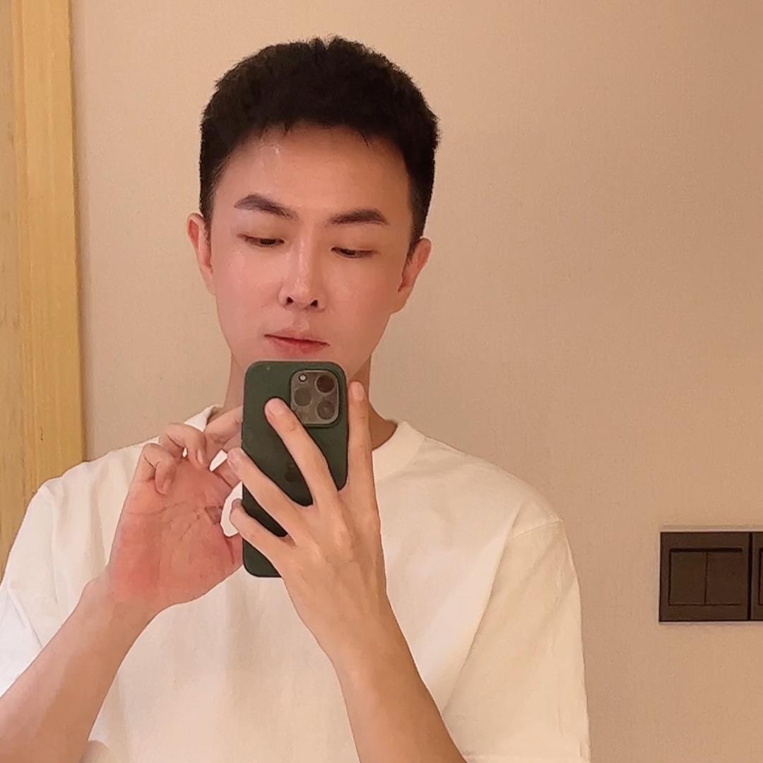 隐柒柒