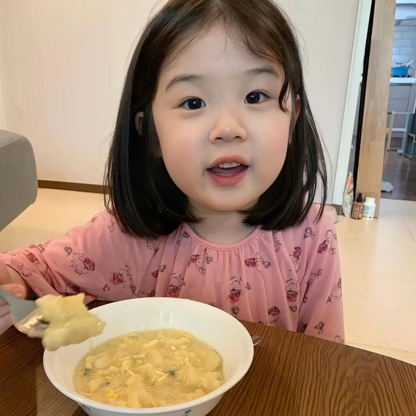 妃妃>^ω^<