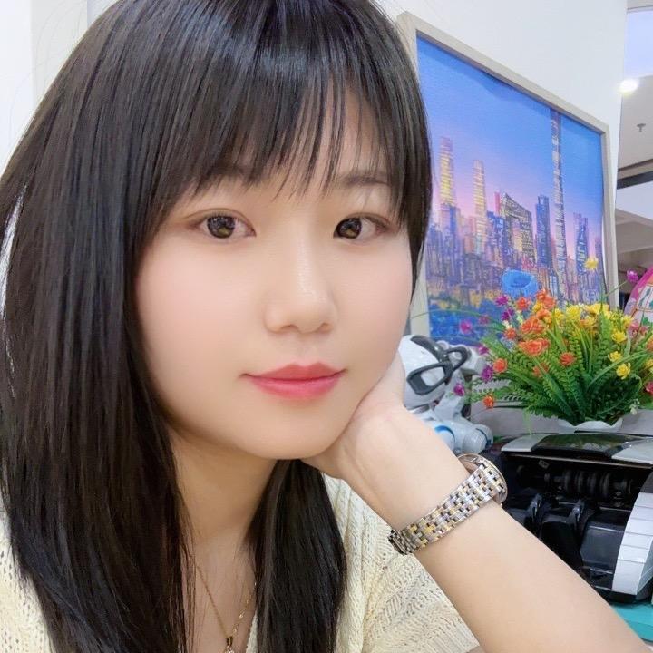 开玩具店的女老板