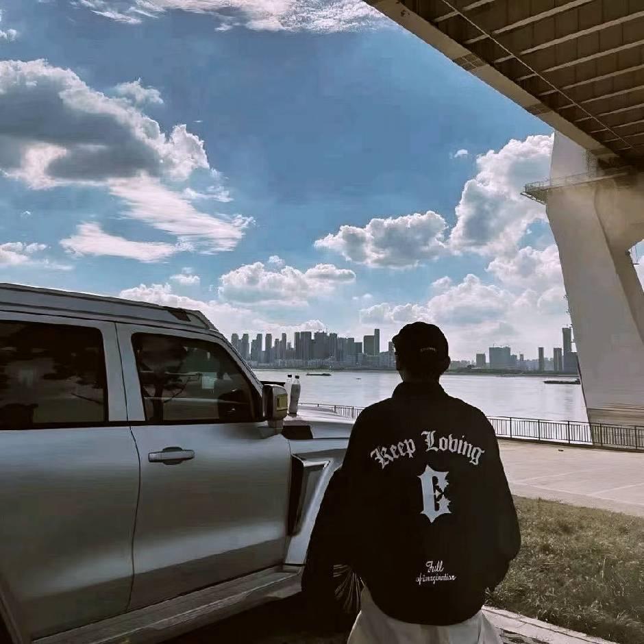 哈尔滨江寻专业男士发型设计