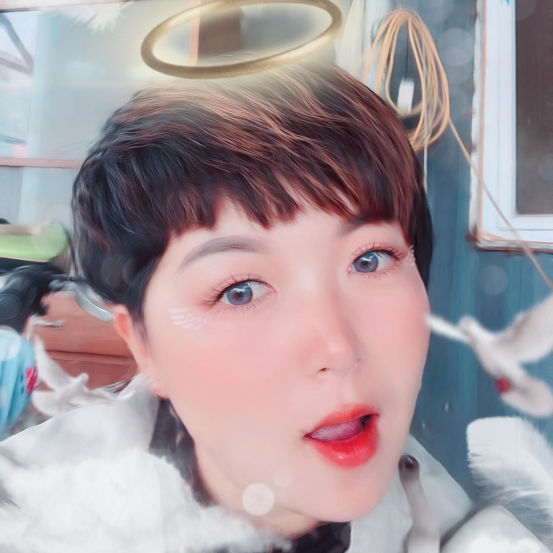 ☀️阳光萌姐小富婆☀️