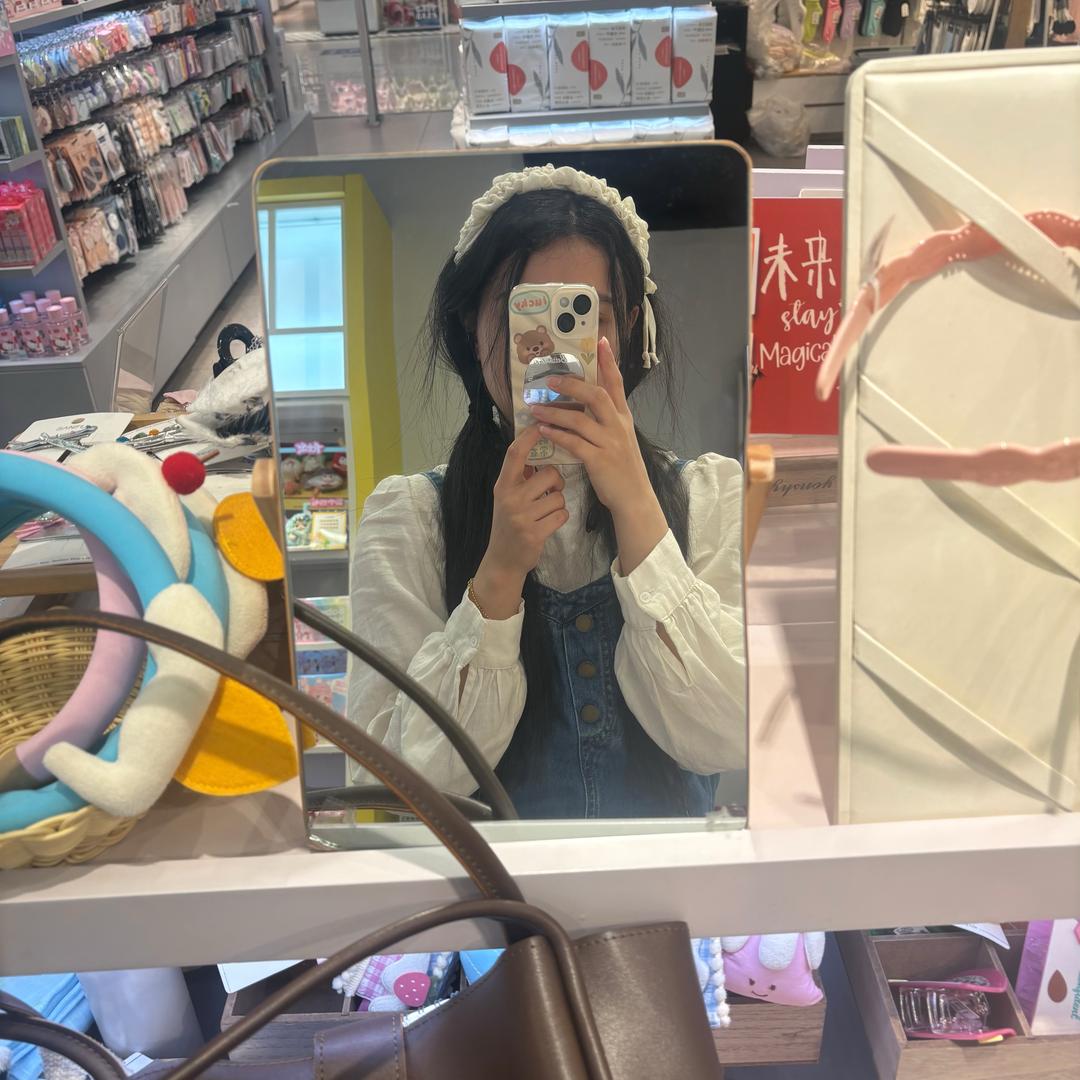 小紧张的西西