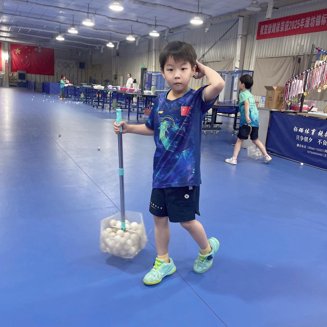 小依乒乓🏓🇨🇳
