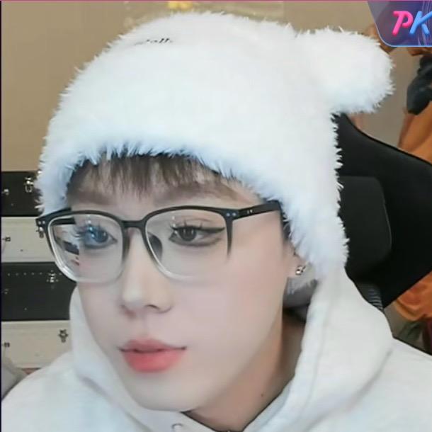 我只是一个脆弱的小女孩