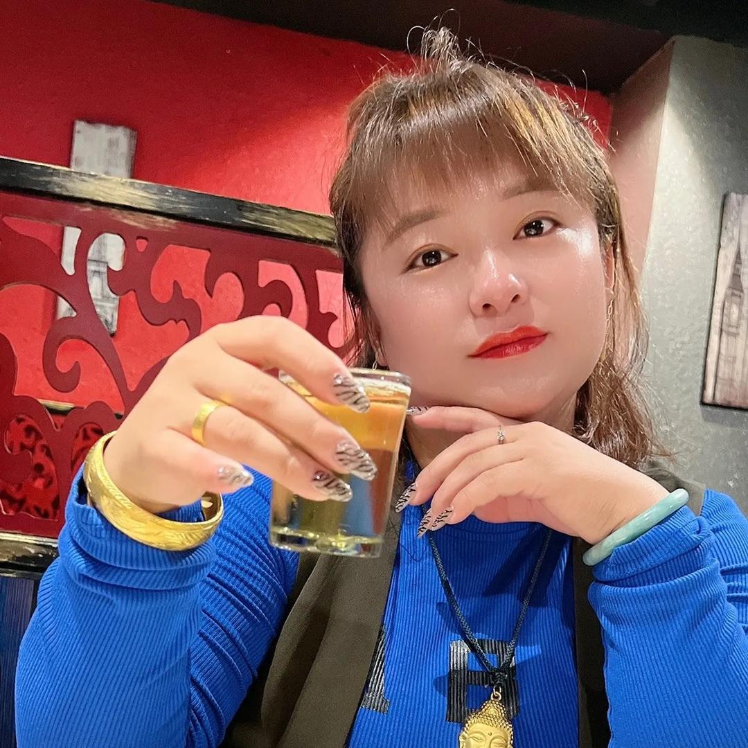 突泉灿灿时尚女装