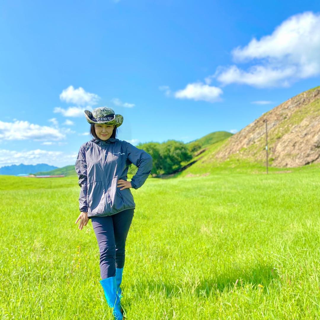 宝鲁尔。