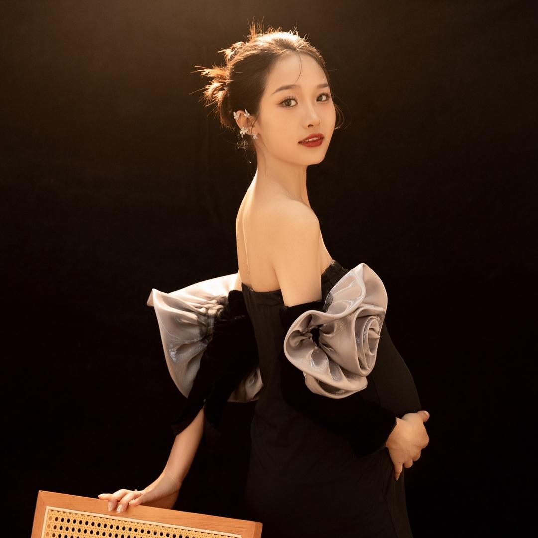 可乐味的饭团🌸